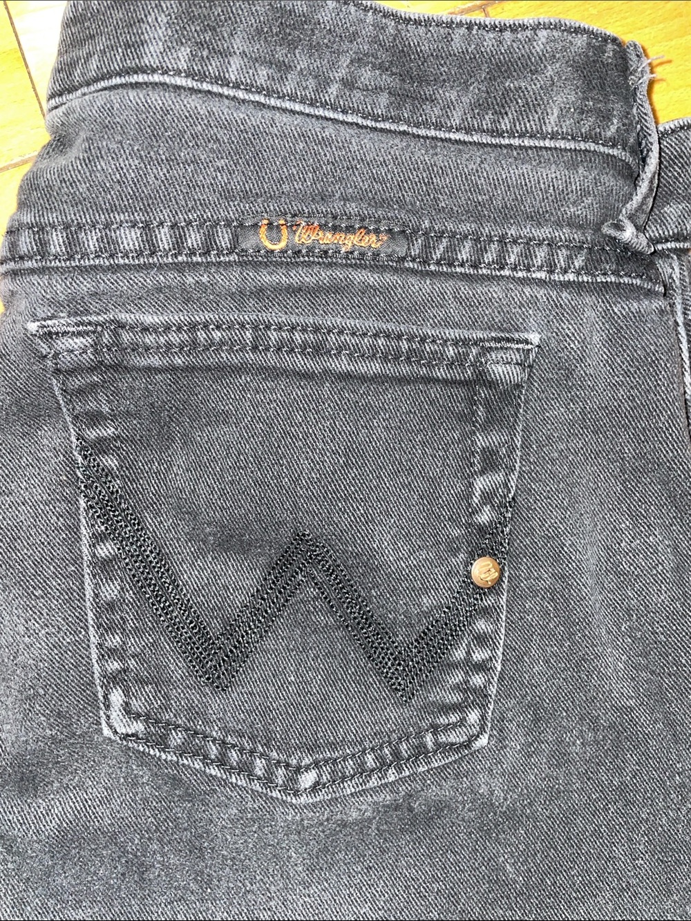 Vintage Wrangler Women’s Black Boot-Cut Jeans - Picture 2 of 2